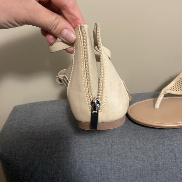 Call it spring sandals - Picture 3 of 5